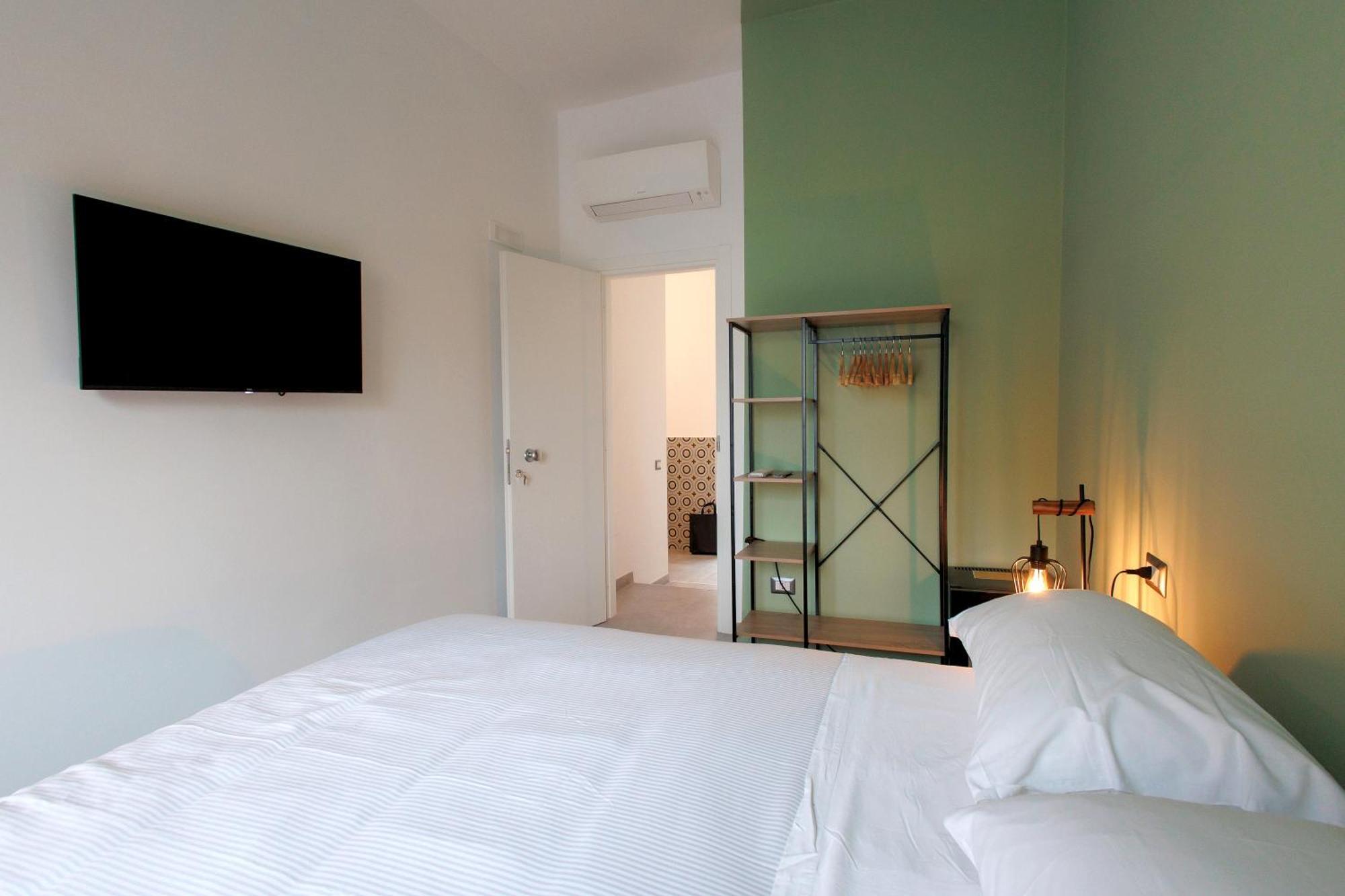 Yourban Hub * Naples